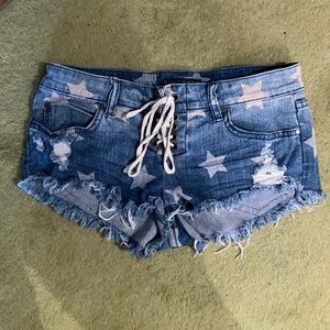 Billabong star print shorts